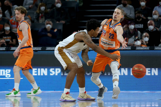 极大减轻了 极大减轻了